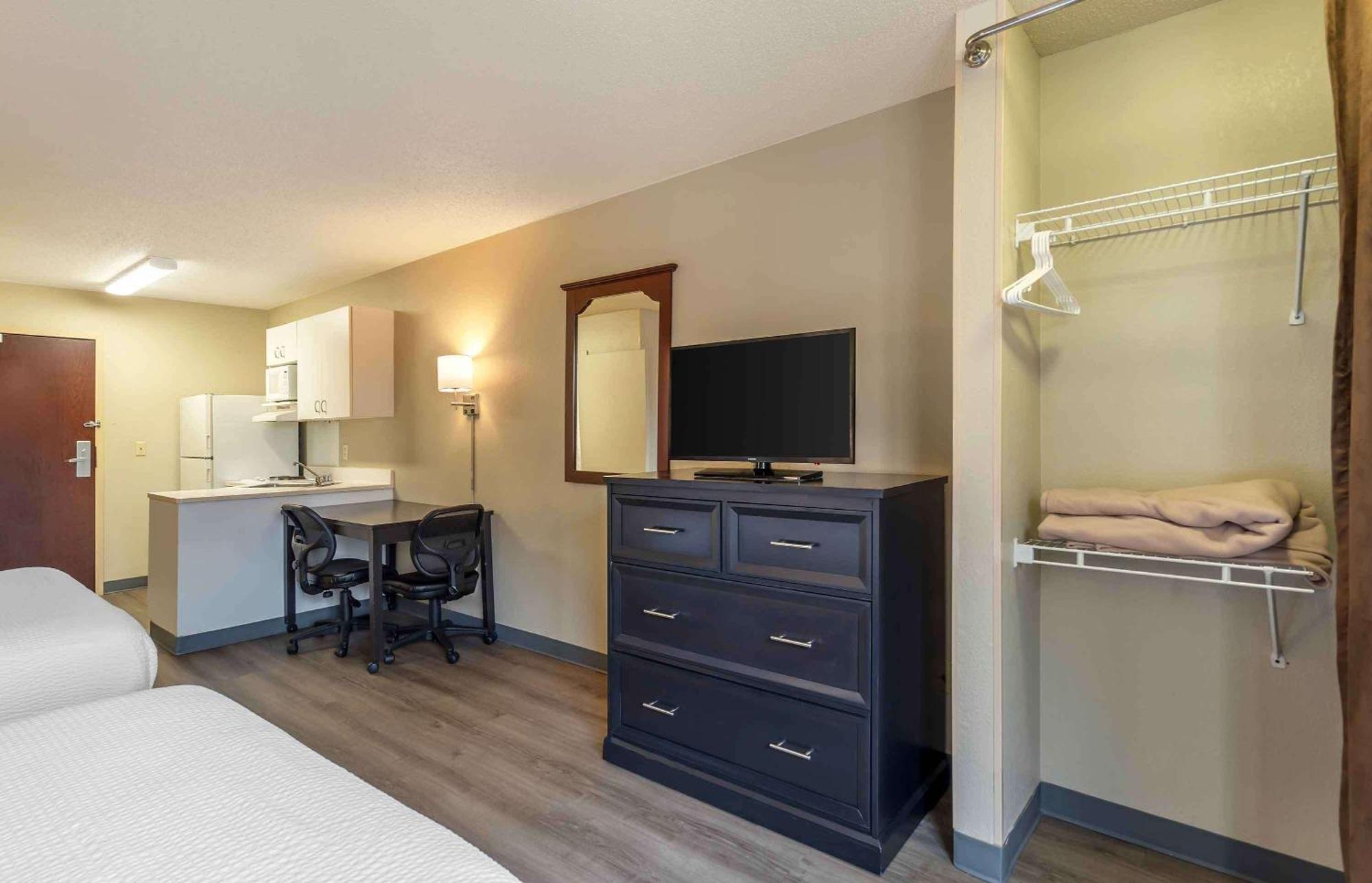 Extended Stay America Suites - Chicago - Woodfield Mall Schaumburg Kültér fotó